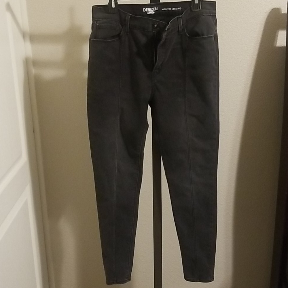 Denizen Faded Black High Rise Jeggings
